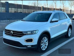 Volkswagen T-Roc 2021 1